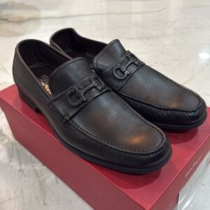 Salvatore Ferragamo Magnifico Black Leather Loafers - EE Wide - Nero Calf (J14)